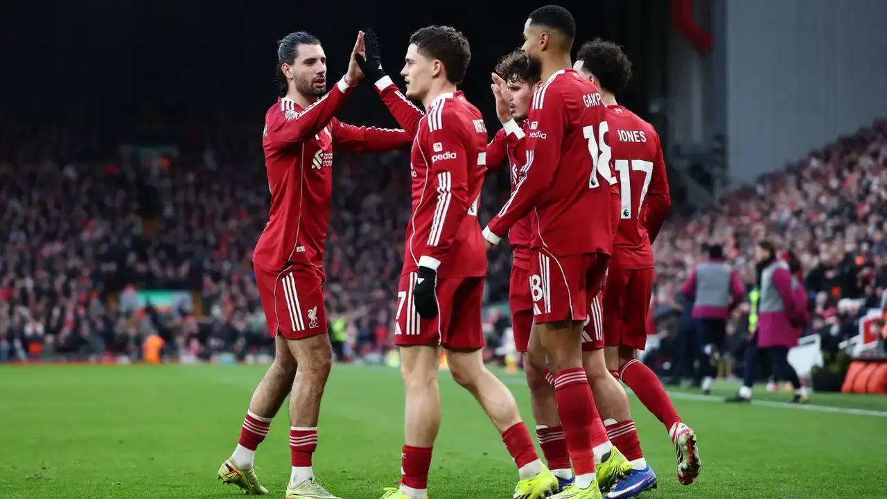 تشكيلة ليفربول المرتقبة أمام فولهام وموعد اللقاء والقنوات الناقلة في الدوري الإنجليزي